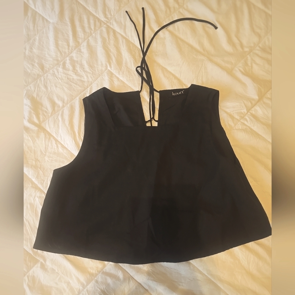 Kourt Size Med With Tie Back Linen Blend Blocky Black Sleeveless Top
